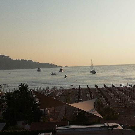 B&B Baia Delle Sirene Giardini Naxos Exterior foto