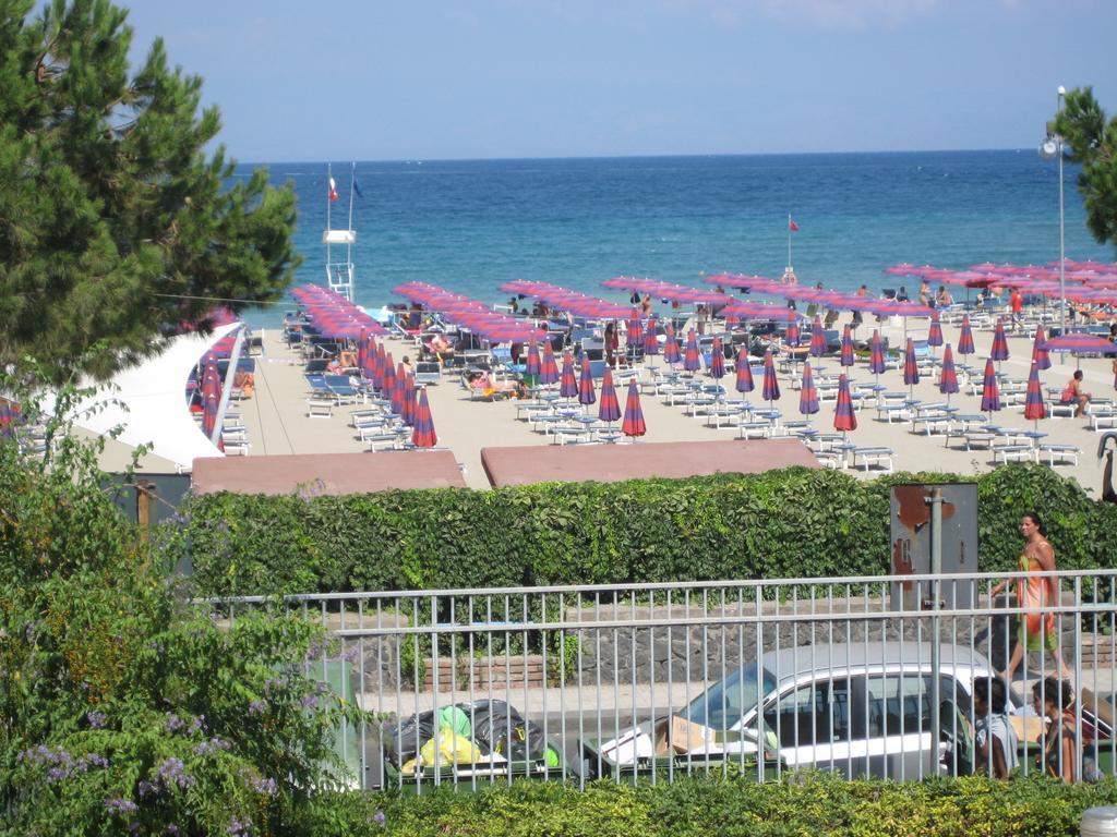 B&B Baia Delle Sirene Giardini Naxos Cameră foto