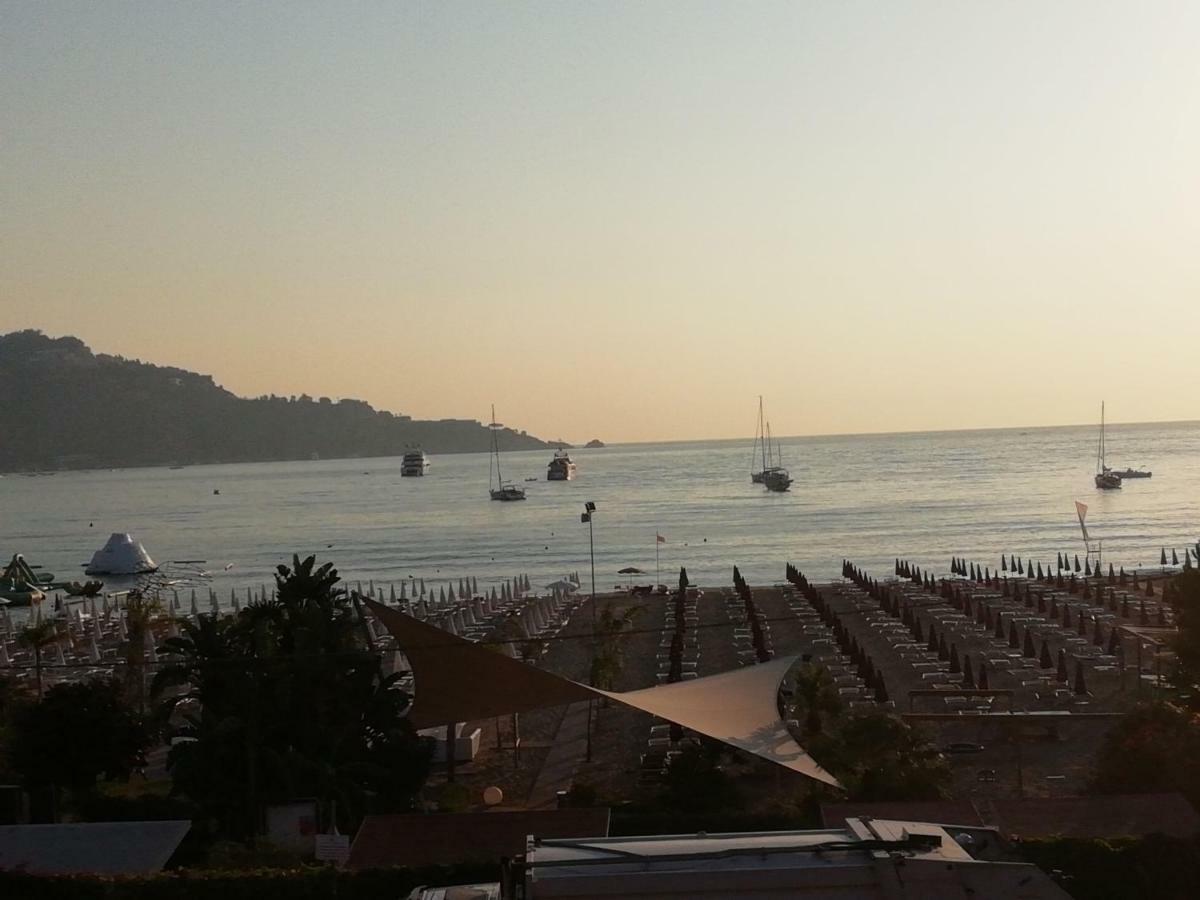 B&B Baia Delle Sirene Giardini Naxos Exterior foto